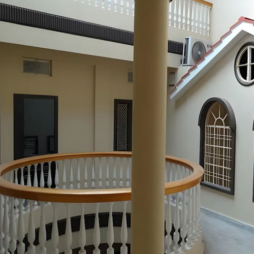 Hotel leaf - Connaught Place