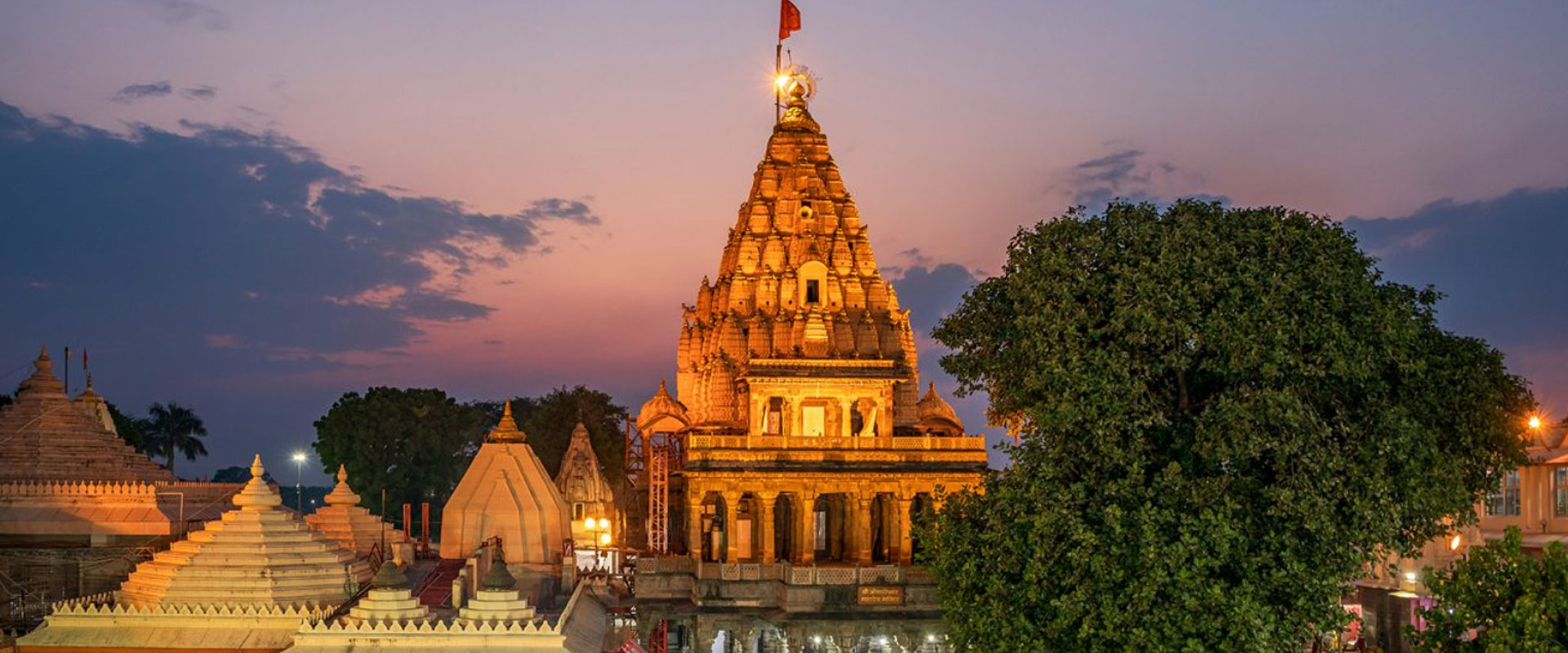 Hotel leaf Sitting are